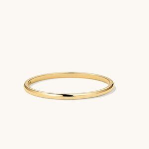A SET OF DAINTY GOLD RINGS | VRAI & ORO